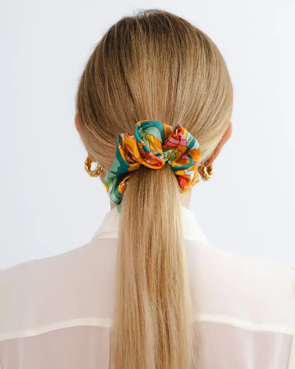 Jedwabna gumka do włosów z unikatowym wzorem z historią - obrazek 21